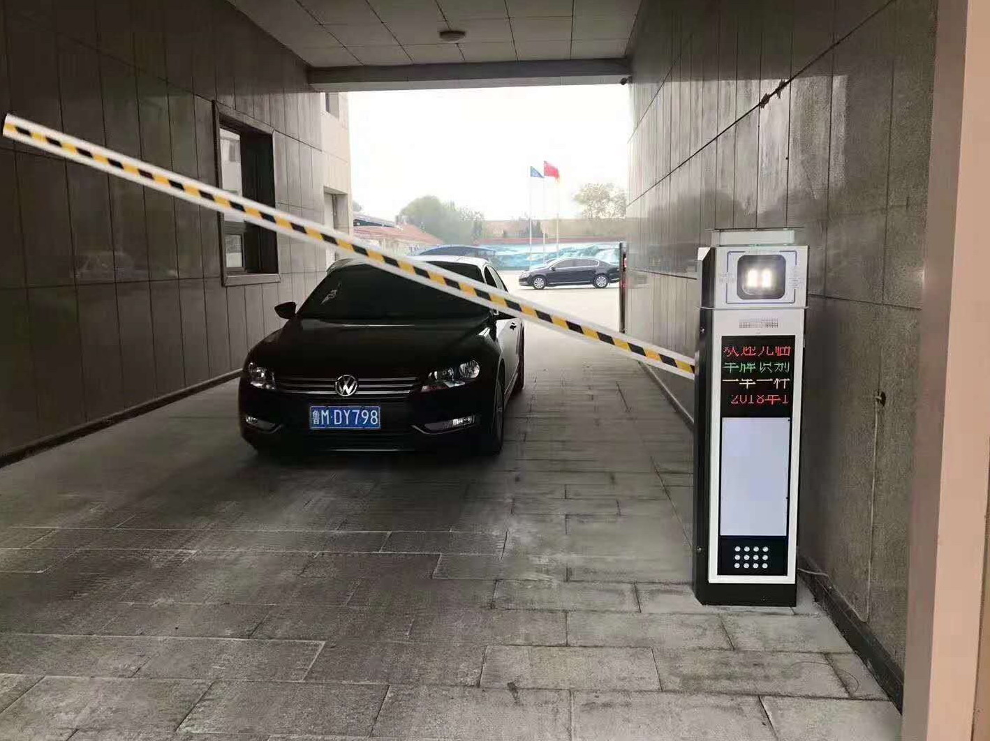 車牌識(shí)別系統(tǒng)，智能車牌識(shí)別系統(tǒng)